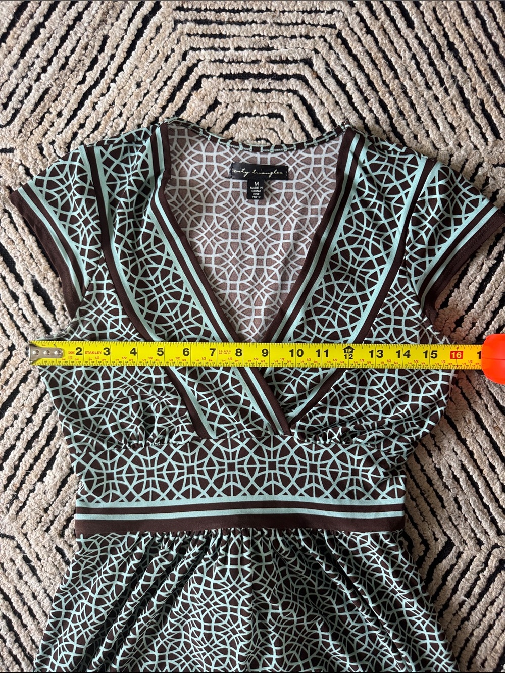 Geometric Mint & Brown V-Neck Dress - Picture 4 of 7